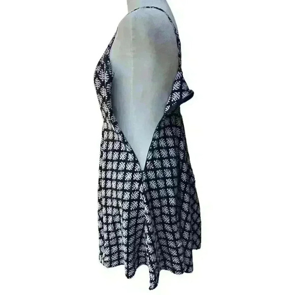 Old Navy Black & White Fit & Flare Skater Cami Dress Summer Sundress Size S - Picture 11 of 12